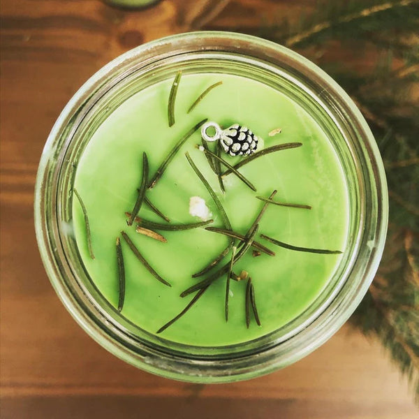 Yule Garland Holiday 7 Day Candle - Madame Phoenix - Divine Clarity