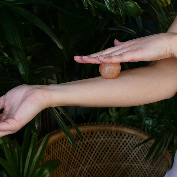 Natural Himalayan Salt Lamp With Massage Balls
