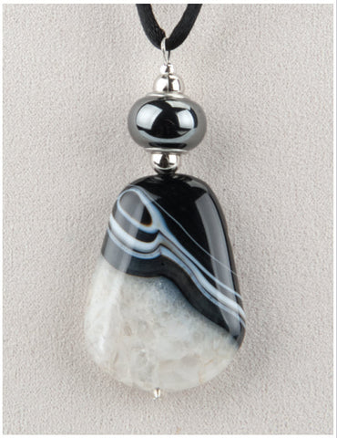 Medicine Stone Necklace: Night time - Divine Clarity