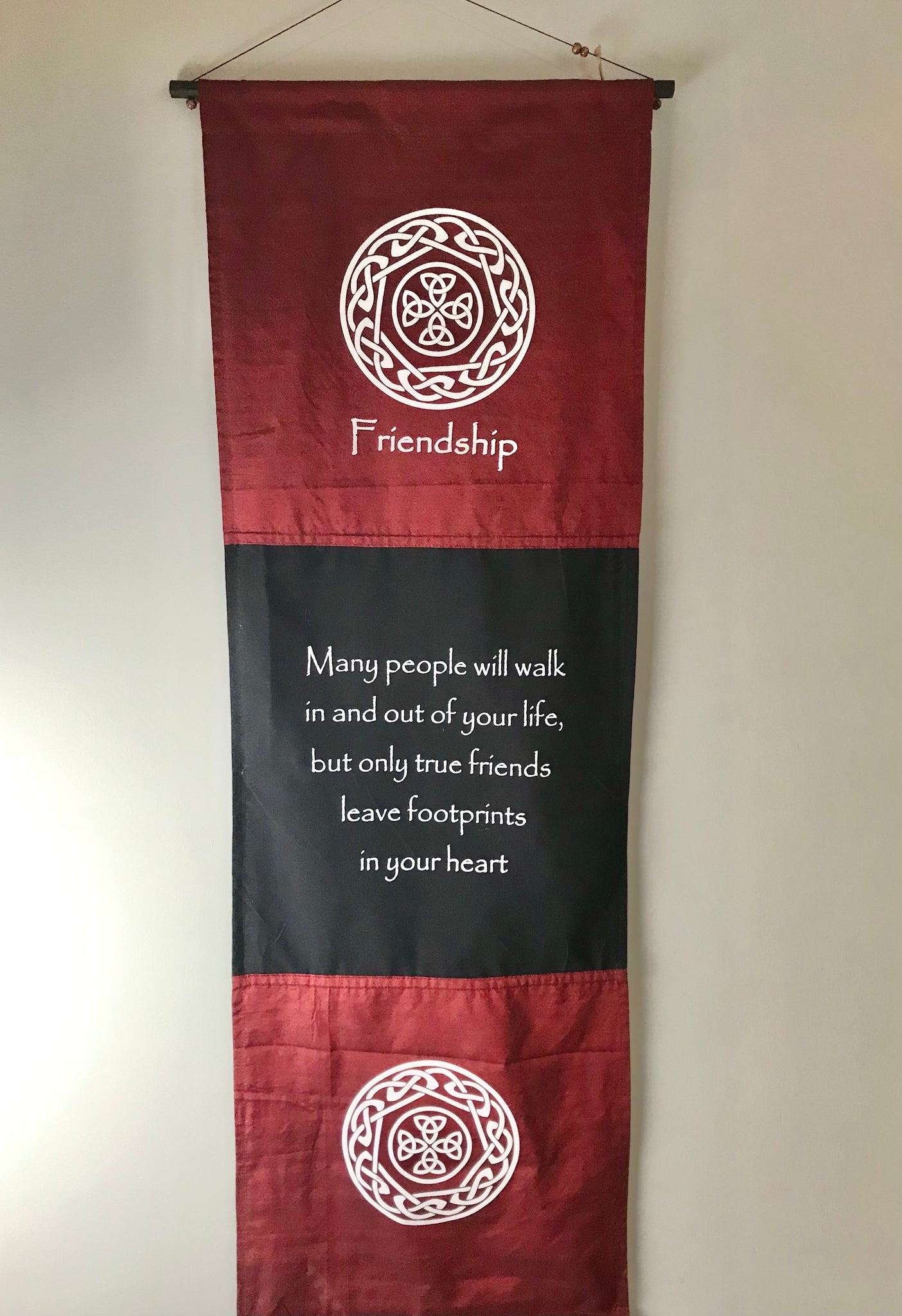Cotton Banner - Friendship Dark Red - Divine Clarity
